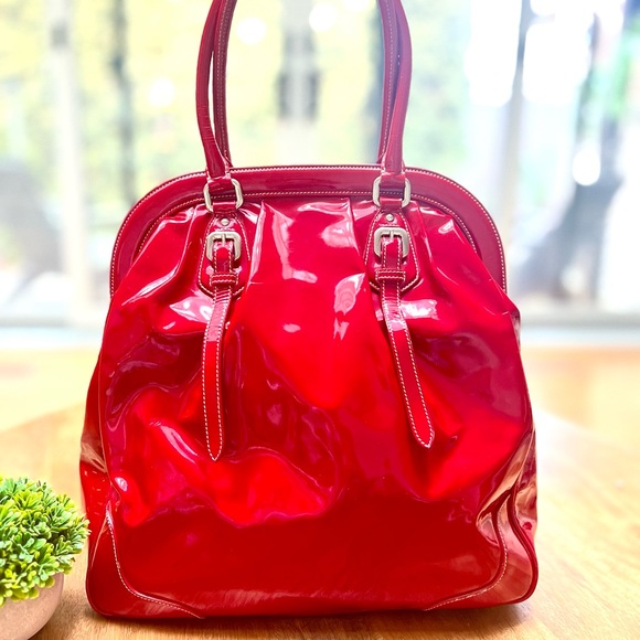Prada Large Hobo Patent Leather Bag - Picture 3 of 17